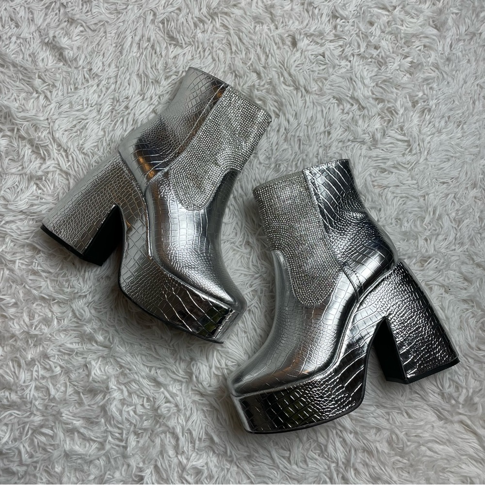 Bionic Babe Platform Boots Lady Godiva Dolls Kill NWOB Silver Metallic Booties - Picture 6 of 10